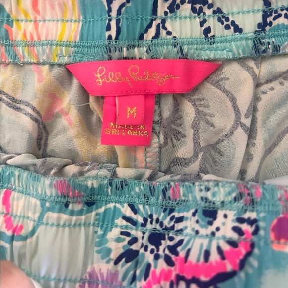 NWOT Lilly Pulitzer Katia Mid Rise 5” Shorts Once Upon A Time Bali Blue Medium - Picture 8 of 11